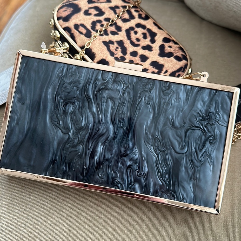 Hard Clutch. Beautiful condition w chain